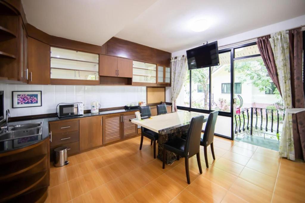 Chayada Garden House And Resort Hotel Nakhonratchasima Exterior foto